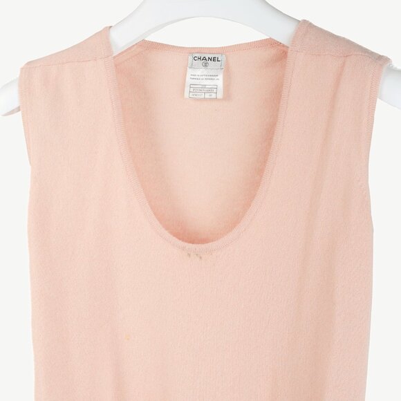 Chanel SS/05 Light Pink Cashmere Rosette Sweater Twinset - Picture 9 of 13